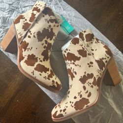 Women's Boots Size 8.5 and Size 9