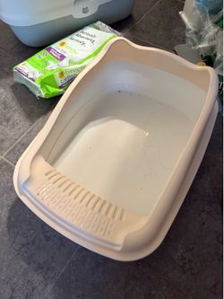 Small plastic cat litter box