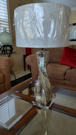 BRAND NEW GORGEOUS LAMP!