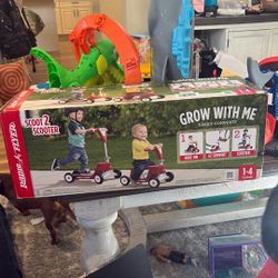 Radio Flyer Scoot 2 Scooter 