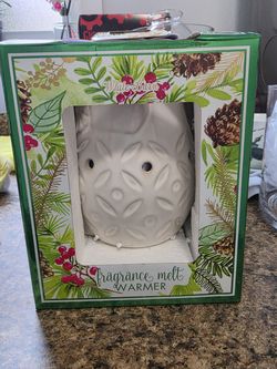 BATH & BODY WORKS FRAGRANCE MELT WARMER NO WICK, NO FLAME JUST FRAGRANCE NEW!