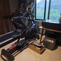 Sole E25 Eliptical Exercise Machine