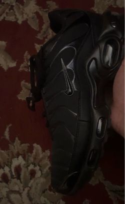 Nike Air Max Plus Triple Black Sneakers