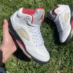 Jordan 5 retro 'Fire Red' 6.5 Y