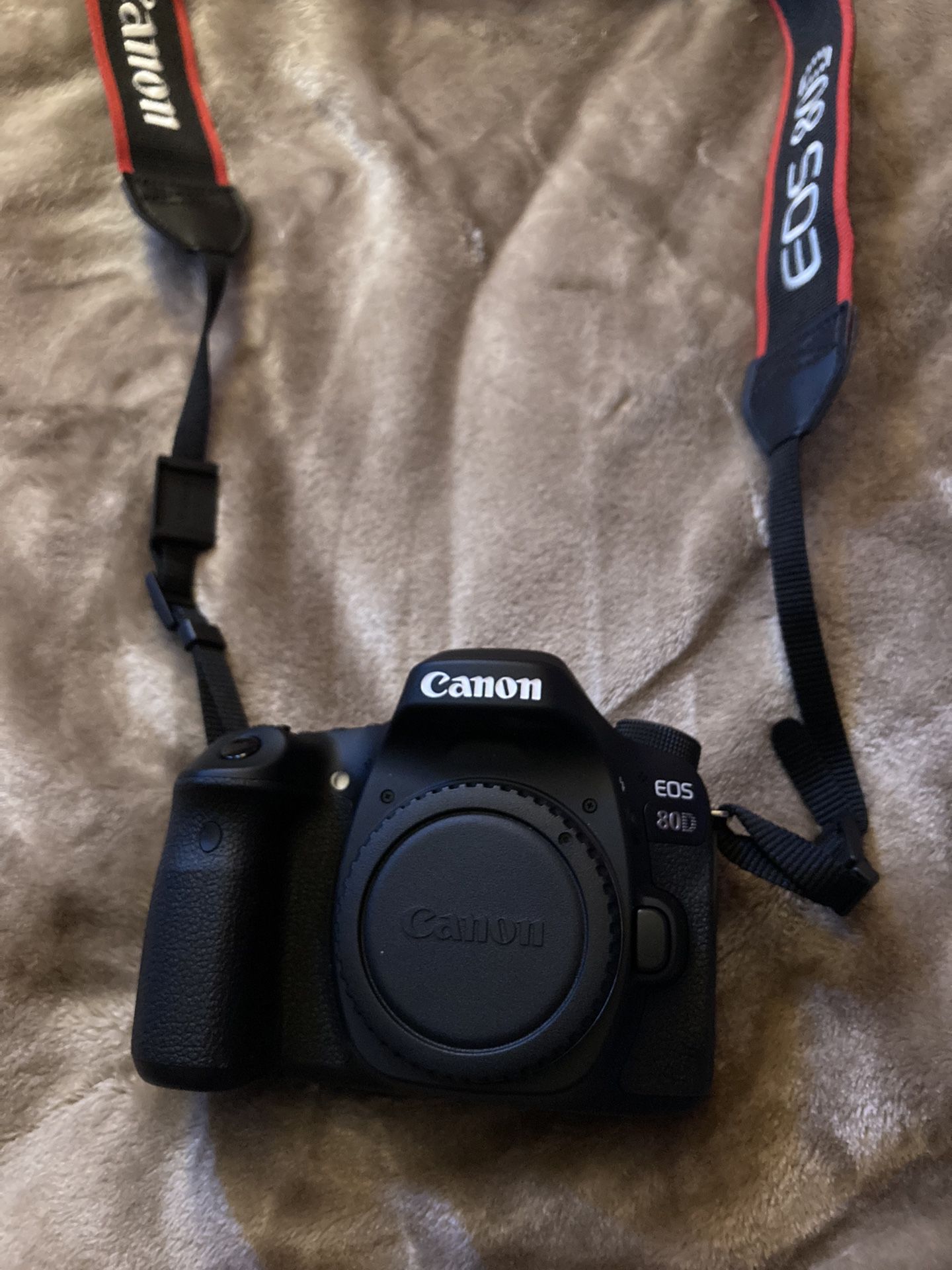 Canon EOS 80D DSLR Camera + Accessory Bundle