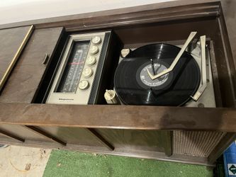 *FREE - Antique console Record Player Table