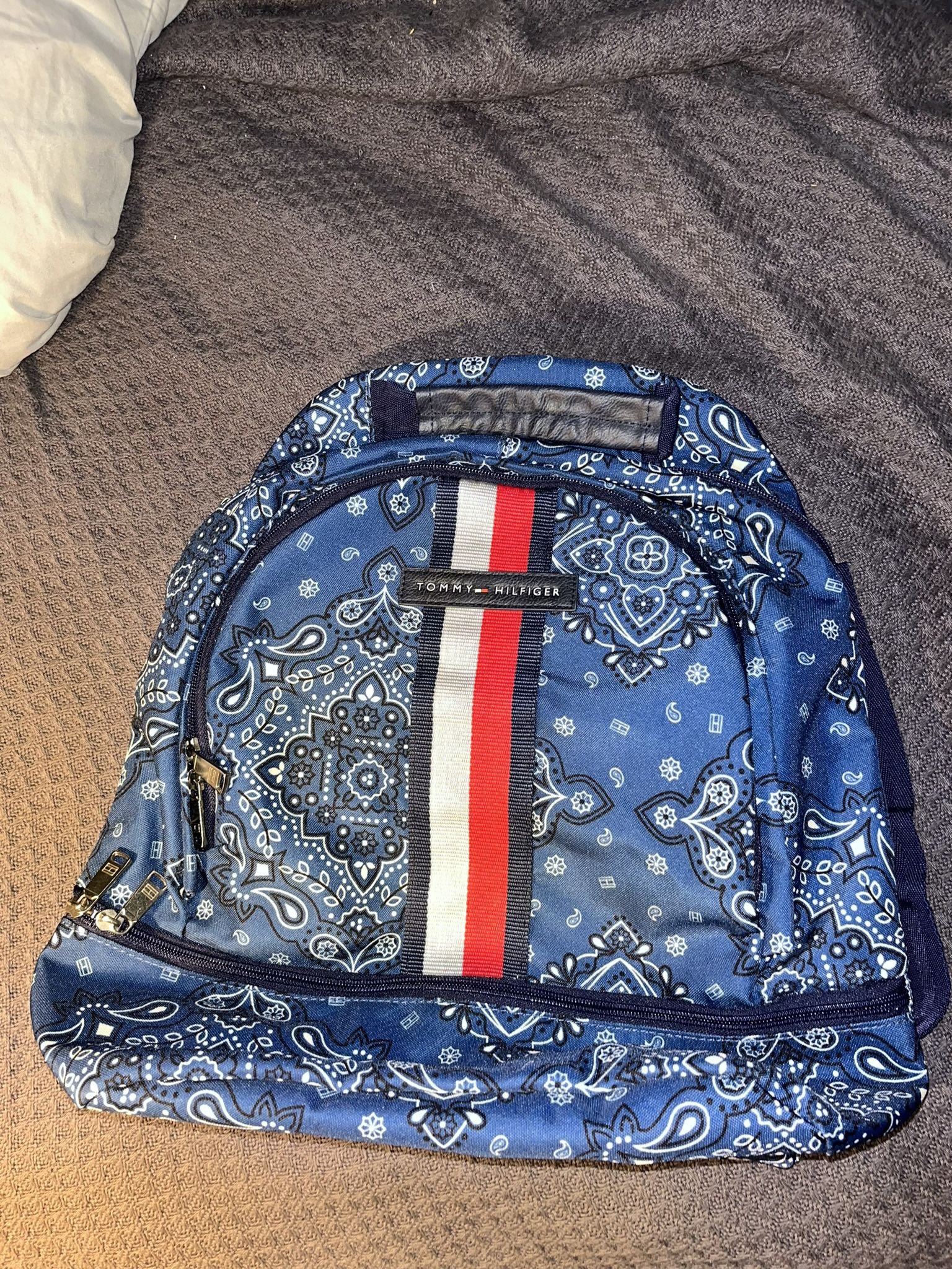 TOMMY HILFIGER PAISLEY BLUE BANDANA BACKPACK LAPTOP FRIENDLY BAG
