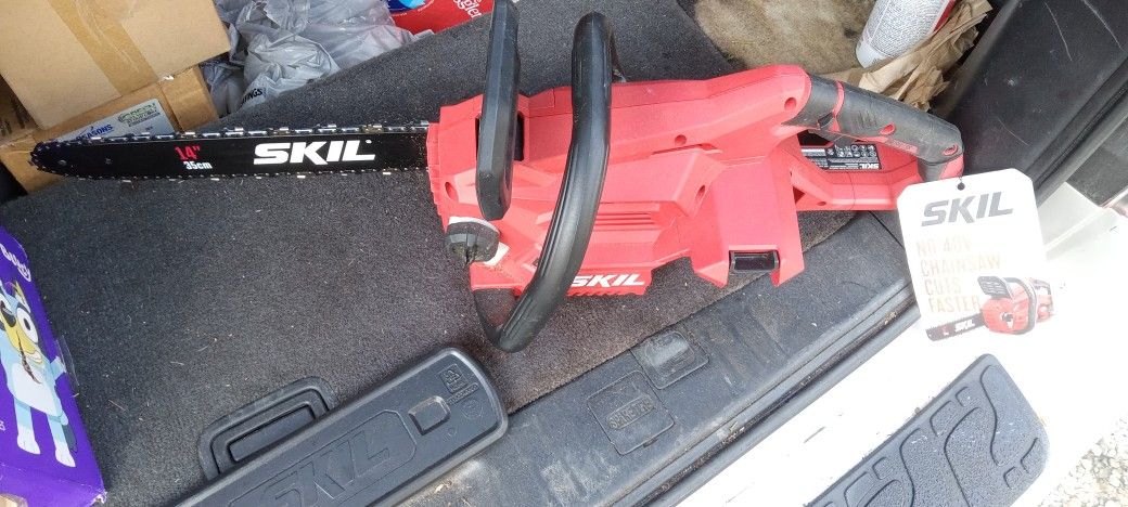 Skil 40volt 14inch Chainsaw +Battery &charger 