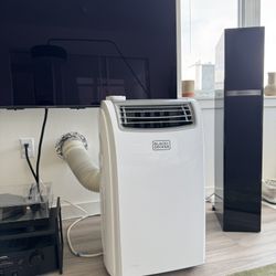 Black + Decker 14000 BTU AC Unit