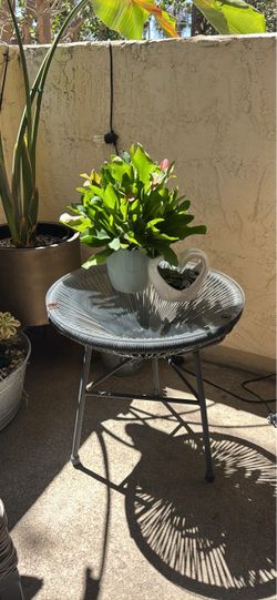 Black Round Glass Top Patio Side Table