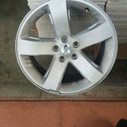 Original Rims For a Dodge challenger 4 Rims 18×7.5J×24
