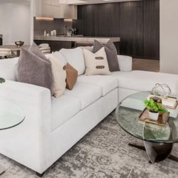 💥 Brand New White Greyish Sectional With Free Ottoman 