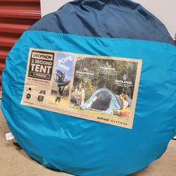 Decathlon Quechua 3 Person
Pop
Up Camping Tent