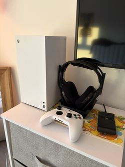 Xbox one Series X 1Tb White Digital Console | 1 Controller With Battery And Charger + Astro A50 Headset