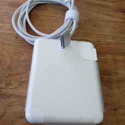 CHARGER 140W FOR APPLE MACBOOK PRO 16 OF 14"  MAC AIR 15 OF 13"  2025, 2024, 2023, 2022, 2021, M1-M4, 28V/5A, 20.5V/5A, 15V/3A, 12V/3A, 9V/3A, 5.2V/3A