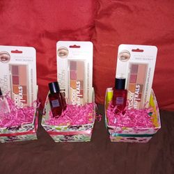 Gift Baskets Of Eyeshadow NEUTRAL PALETTE WITH V ICTORIA SECRET MISTS Passion, Intense, and Seduction $25 Each