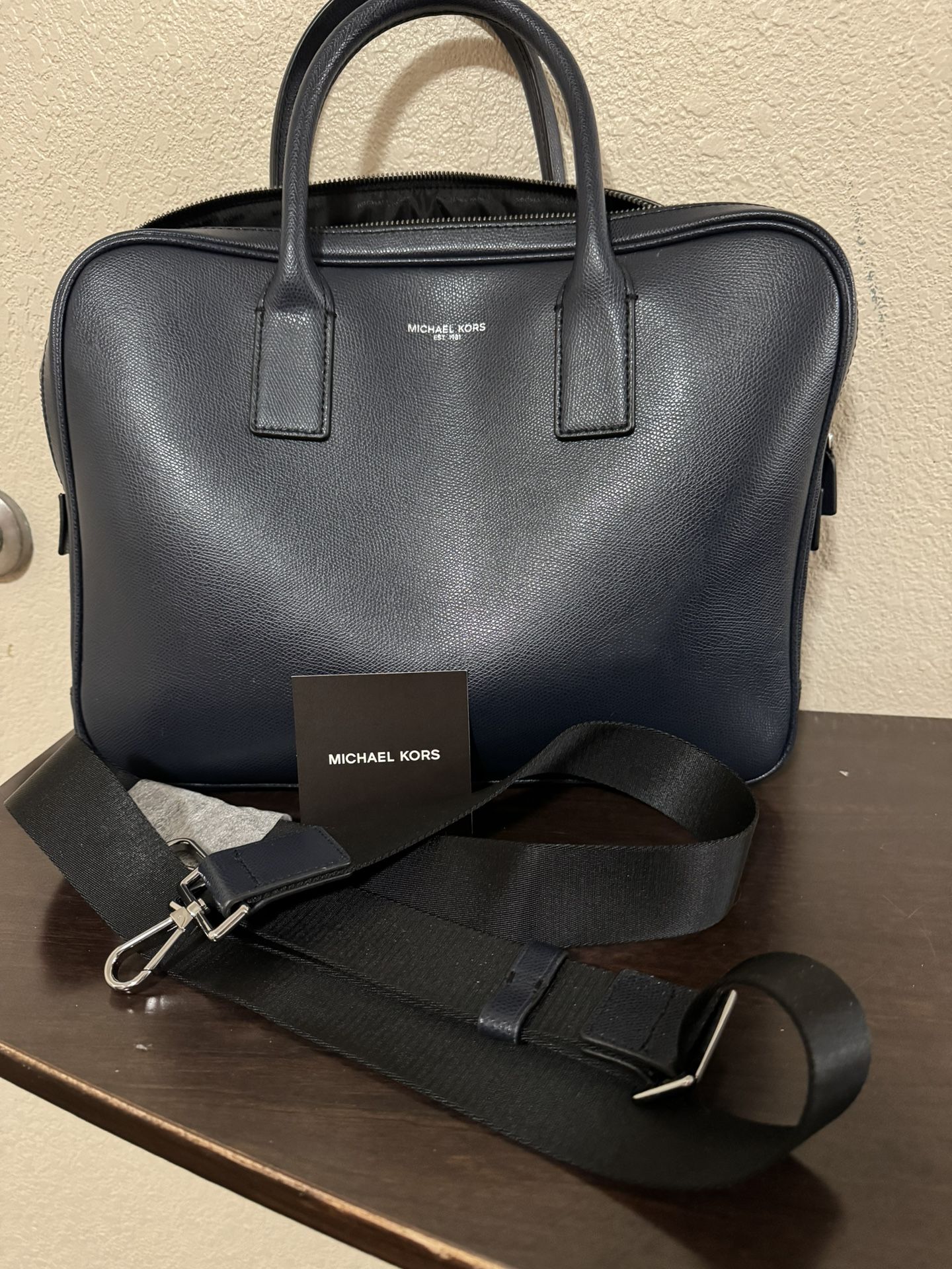 Michael Kors Messenger Bag