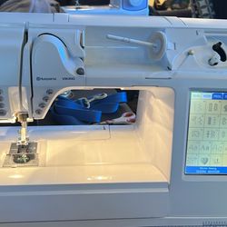 Viking Sewing Machine With All The Bells And Whistles 