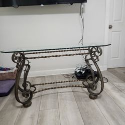 Entree Table And End Table 