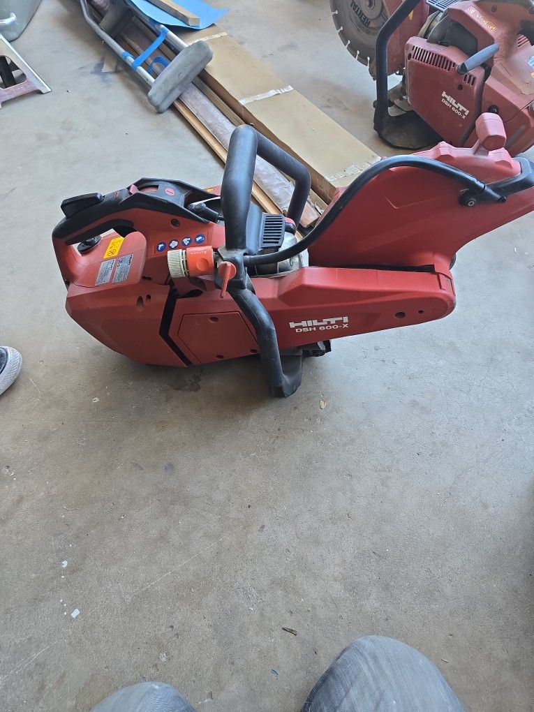 Hilti DSH 600X 12" Concrete Saw