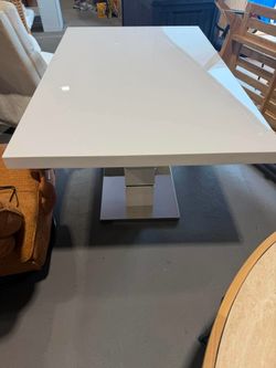 New - Dining Table
