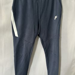 Nike Jogger Sweatpants – Men’s – Navy Blue