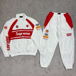 Supreme size medium 2 piece set