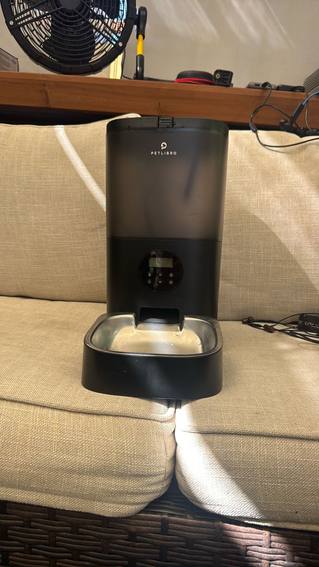 Auto Dog Feeder