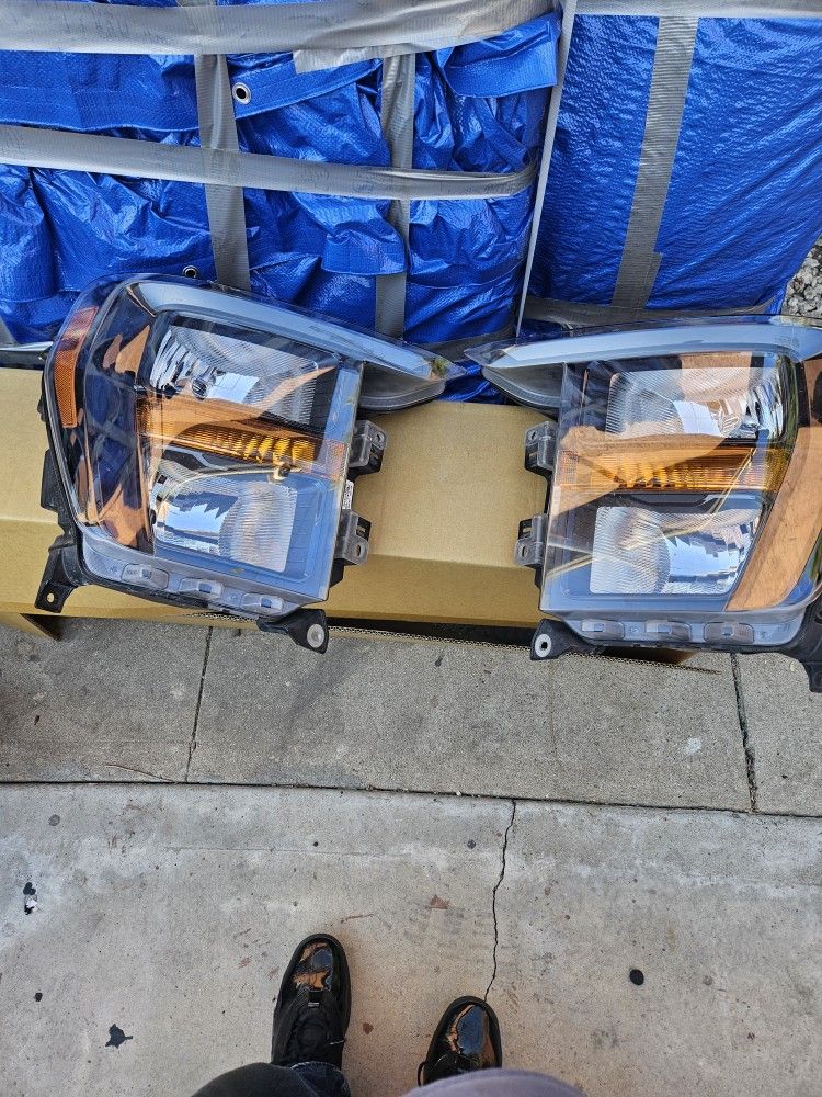 2023 FORD F150 HEADLIGHT OEM