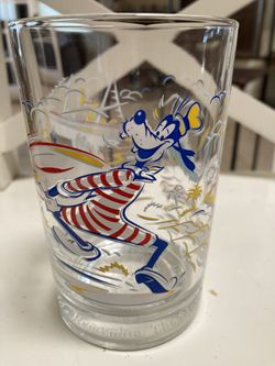 Walt Disney World 25th Anniversary Glass Typhoon Lagoon Goofy