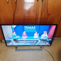 40" TOSHIBA LED HDTV 1080P 