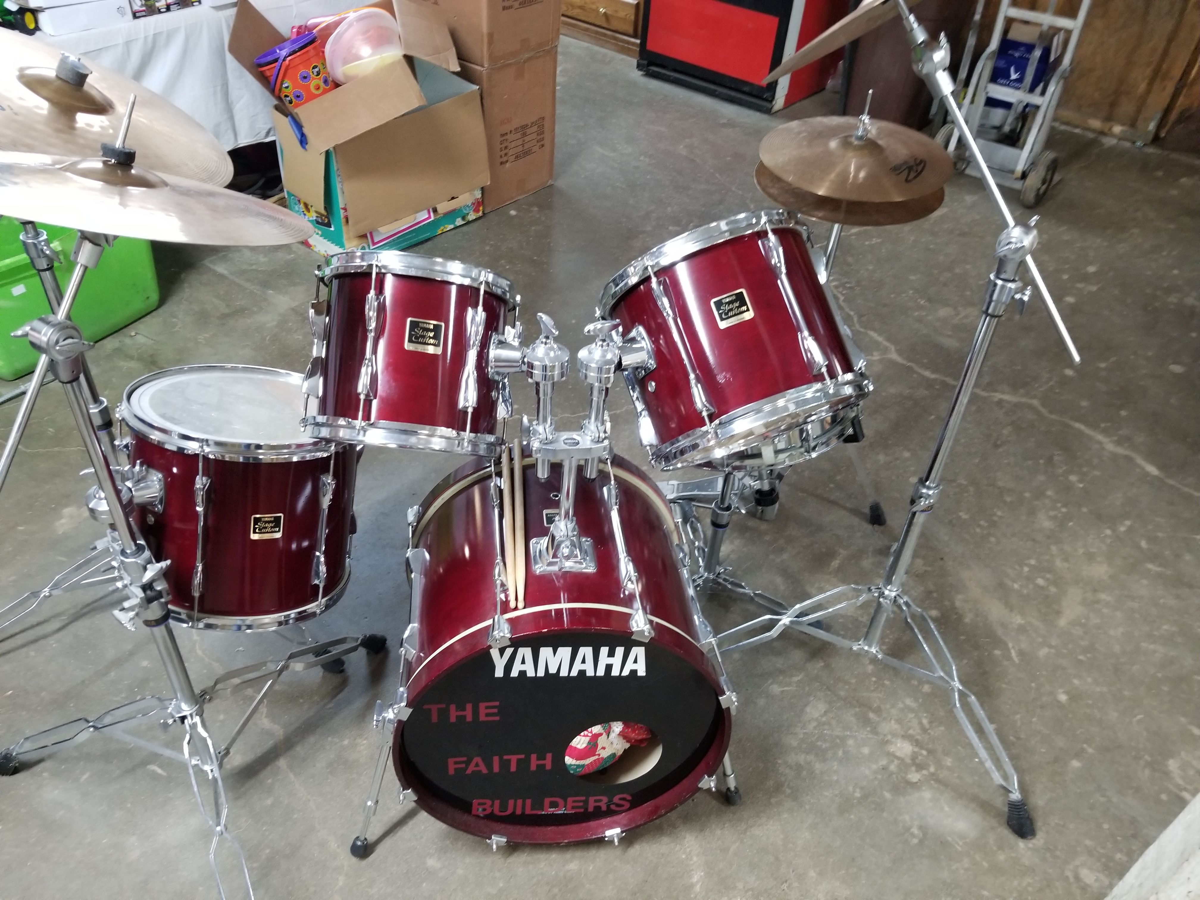 Yamaha drum set