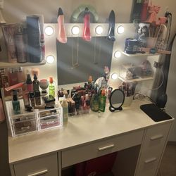 Vanity With mirror And Lights 