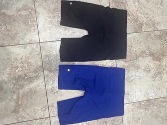 Lululemon Size 8 black and Blue high-rise Biker shorts