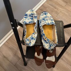 Used Canvas shoes
