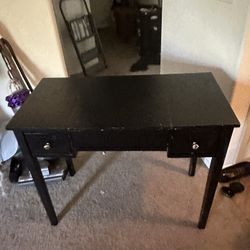 Girls Desk With Folding Mirror