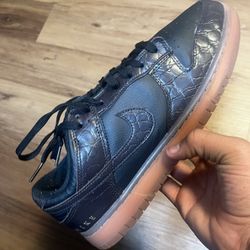 Leather Shoe Mostly Black Size 10’5 Normally Goes More 190