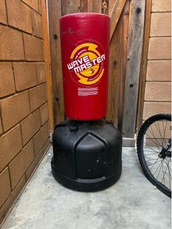 WaveMaster Freestanding Punching Bag – Adjustable Height