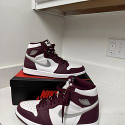 Jordan 1 Bordeaux 