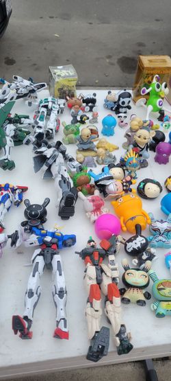 Collectible toy for parts