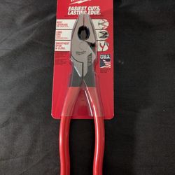 Milwaukee 9 Lineman's Pliers 