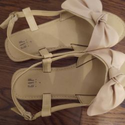Gap Kids Sandals Size 4