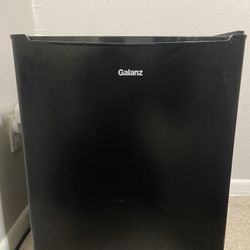 Galanz Mini Fridge
