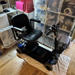 Gogo Elite Traveler, Four Wheel Scooter 