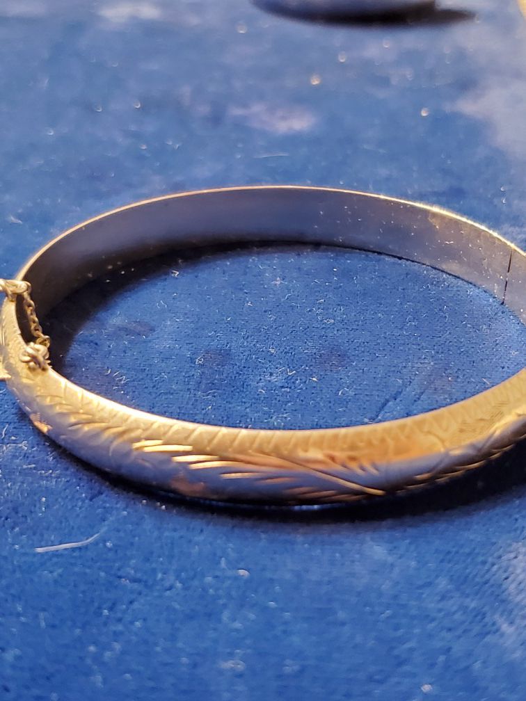 Sterling silver bangle bracelet
