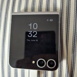 Samsung Flip 4 phone Unlocked