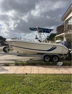 1999 Cobia 20.4ft