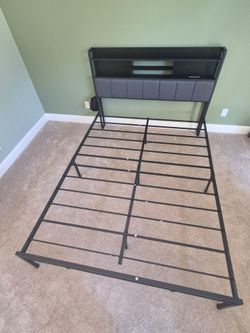 Full size frame with connected headboard shelves