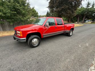 1999 GMC 4 x 4DUALLY low miles clean title