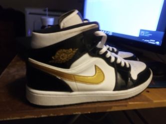 Jordan 1 mid size 13